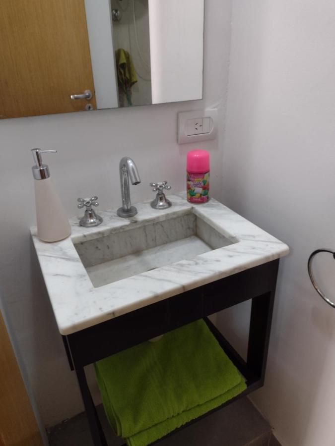 Departamento Metro E Apartment